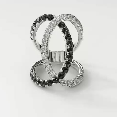 18 K White Gold Fashion Women Ring Black & White Diamonds Size 7 1/2
